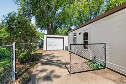 110 S Platten Street, Green Bay, WI 54303 - Photo 17