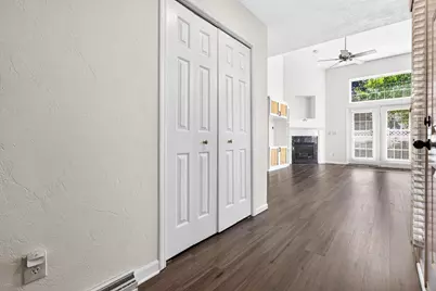 1027 E Green Tree Court, Appleton, WI 54915 - Photo 5