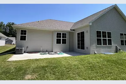 2103 Abbey Road, New London, WI 54961 - Photo 23