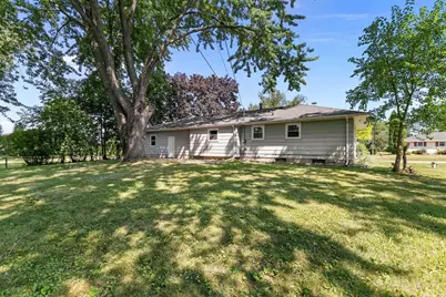 575 Glendale Avenue, Oshkosh, WI 54901 - Photo 3