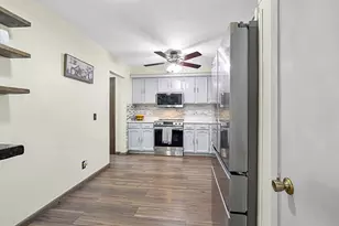 1235 E Murdock Ave, Oshkosh, WI 54901 - Photo 9