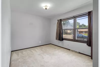 1235 E Murdock Avenue, Oshkosh, WI 54901 - Photo 31