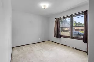 1235 E Murdock Ave, Oshkosh, WI 54901 - Photo 31