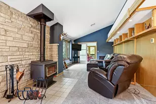 W4953 Aspen Ave, Wild Rose, WI 54984 - Photo 9