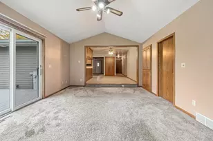 1814 Briquelet St, Green Bay, WI 54304 - Photo 15