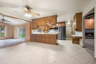 1814 Briquelet St, Green Bay, WI 54304 - Photo 9