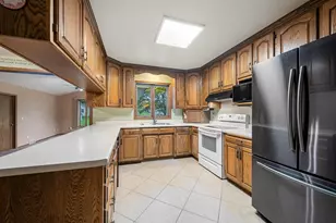 1814 Briquelet St, Green Bay, WI 54304 - Photo 11