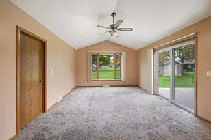 1814 Briquelet St, Green Bay, WI 54304 - Photo 17
