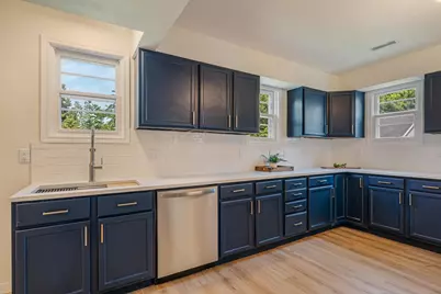 728 W 4th Avenue, Oshkosh, WI 54901 - Photo 9