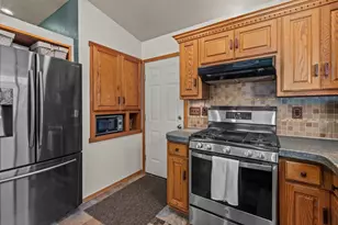 N9190 Jordan St, Appleton, WI 54915 - Photo 9