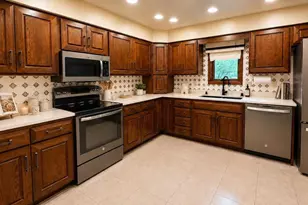 1600 Brentwood Dr, Oshkosh, WI 54904 - Photo 11