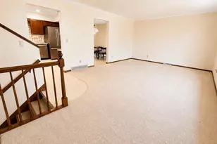 1600 Brentwood Dr, Oshkosh, WI 54904 - Photo 7