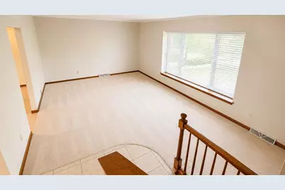 1600 Brentwood Drive, Oshkosh, WI 54904 - Photo 9