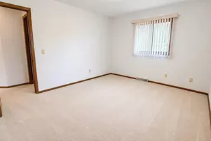 1600 Brentwood Dr, Oshkosh, WI 54904 - Photo 25
