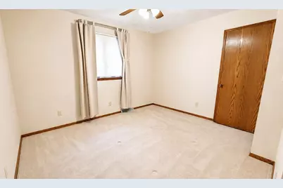 1600 Brentwood Drive, Oshkosh, WI 54904 - Photo 31