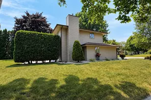1600 Brentwood Dr, Oshkosh, WI 54904 - Photo 43