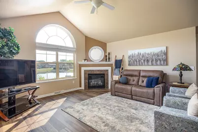 2306 E Sienna Way, Appleton, WI 54913 - Photo 3