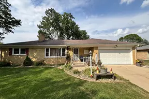 147 Hilltop Dr, Green Bay, WI 54301 - Photo 1