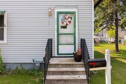 725 St George Street, Green Bay, WI 54302 - Photo 27