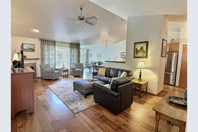 262 Wyldewood Drive, Oshkosh, WI 54904 - Photo 3
