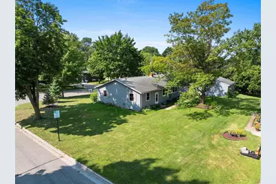 2255 Deer Trail, Green Bay, WI 54302 - Photo 9