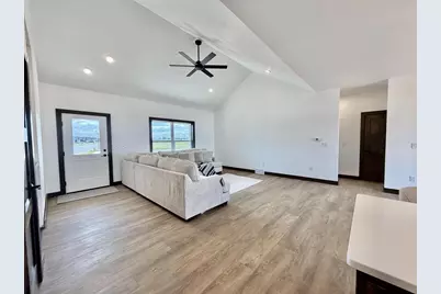 W5668 Tonys Way, Appleton, WI 54915 - Photo 3