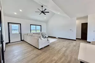 W5668 Tonys Way, Appleton, WI 54915 - Photo 3