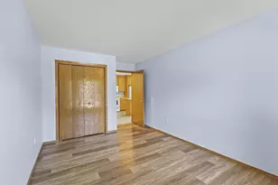 1600 Rustic Oaks Ct, Green Bay, WI 54301 - Photo 17