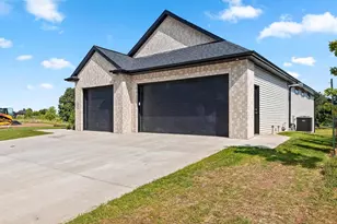 1761 Bobby Jones Dr, De Pere, WI 54115 - Photo 5