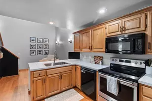 2571 Telluride Trail, Green Bay, WI 54313 - Photo 5