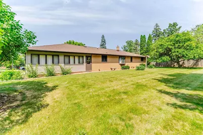 2897 Omro Road, Oshkosh, WI 54904 - Photo 27