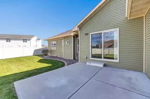 2206 Blue Stem Ln, De Pere, WI 54115 - Photo 61
