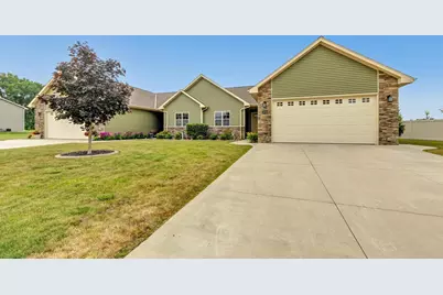 2206 Blue Stem Lane, De Pere, WI 54115 - Photo 3
