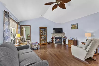 W10036 Terri Lane, Crivitz, WI 54114 - Photo 5