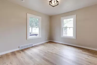 2515 Sheridan Place, Manitowoc, WI 54220 - Photo 7