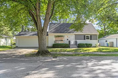 1099 Kenwood Street, Green Bay, WI 54304 - Photo 1