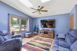 217 E Mitchell Ave, Appleton, WI 54915 - Photo 3