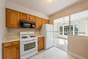 5116 Violet Ln, Oshkosh, WI 54904 - Photo 11