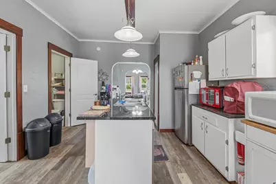 313 Prospect Avenue, Oshkosh, WI 54901 - Photo 3