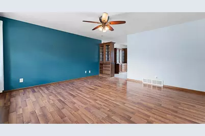 1919 Winchester Avenue, Oshkosh, WI 54901 - Photo 9