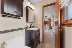 1919 Winchester Ave, Oshkosh, WI 54901 - Photo 17