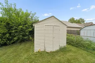 1616 Jefferson St, Oshkosh, WI 54901 - Photo 21