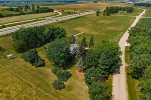 N9644 Ridge Rd, Van Dyne, WI 54979 - Photo 39