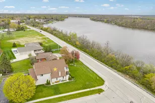 2228 Lost Dauphin Rd, De Pere, WI 54115 - Photo 45