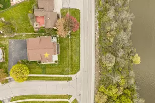 2228 Lost Dauphin Rd, De Pere, WI 54115 - Photo 39
