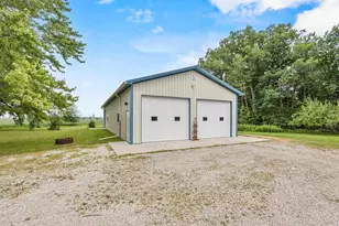 138 Elm Dr, Green Bay, WI 54313 - Photo 3