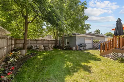 623 W New York Avenue, Oshkosh, WI 54901 - Photo 3
