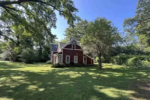 825 Ballard St, Waupaca, WI 54981 - Photo 5