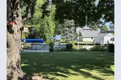2073 S Point Comfort Road, Oshkosh, WI 54902 - Photo 7