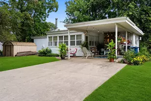 2073 S Point Comfort Rd, Oshkosh, WI 54902 - Photo 1